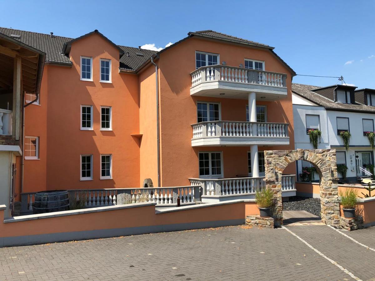 Hotel & Restaurant Bruehler Hof Wintrich Exterior photo